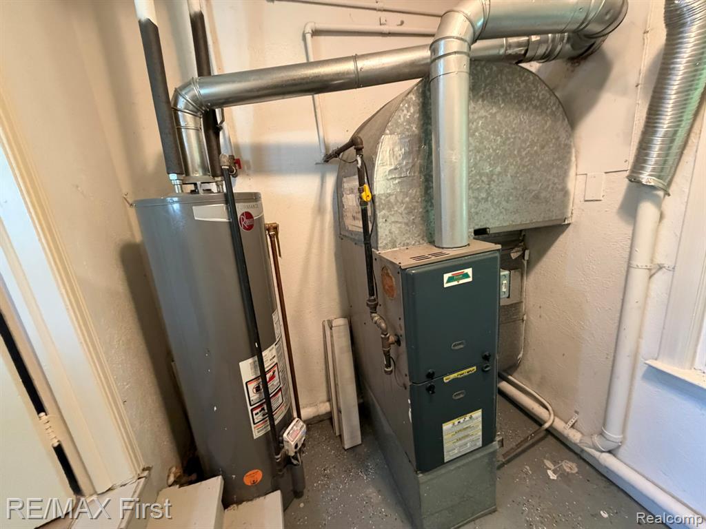 main property photo 12