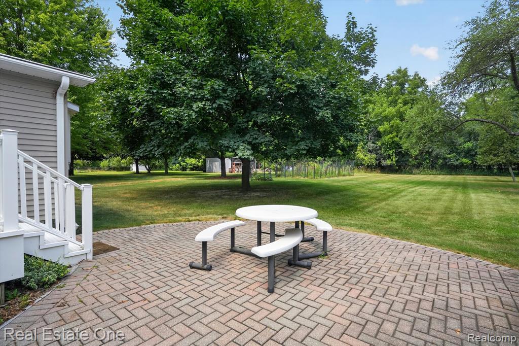 main property photo 46