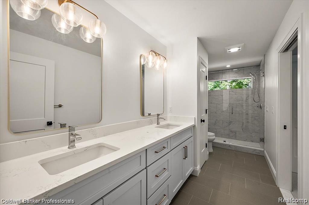 main property photo 70