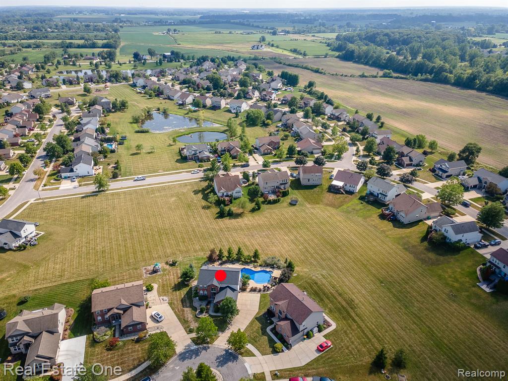 main property photo 48