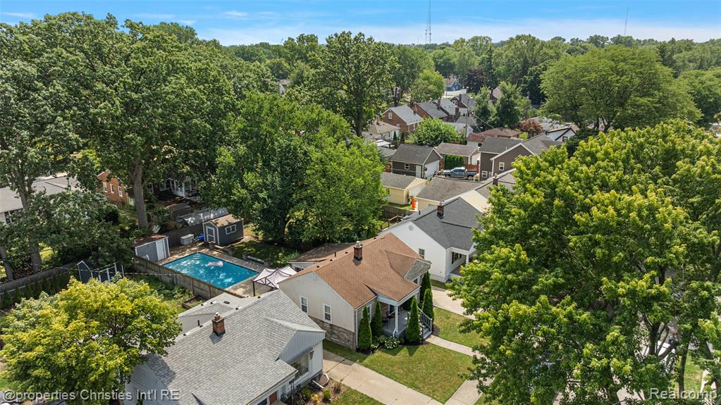 main property photo 48