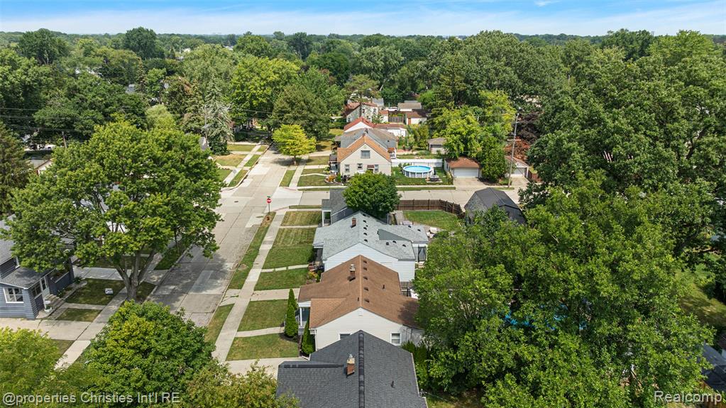 main property photo 51