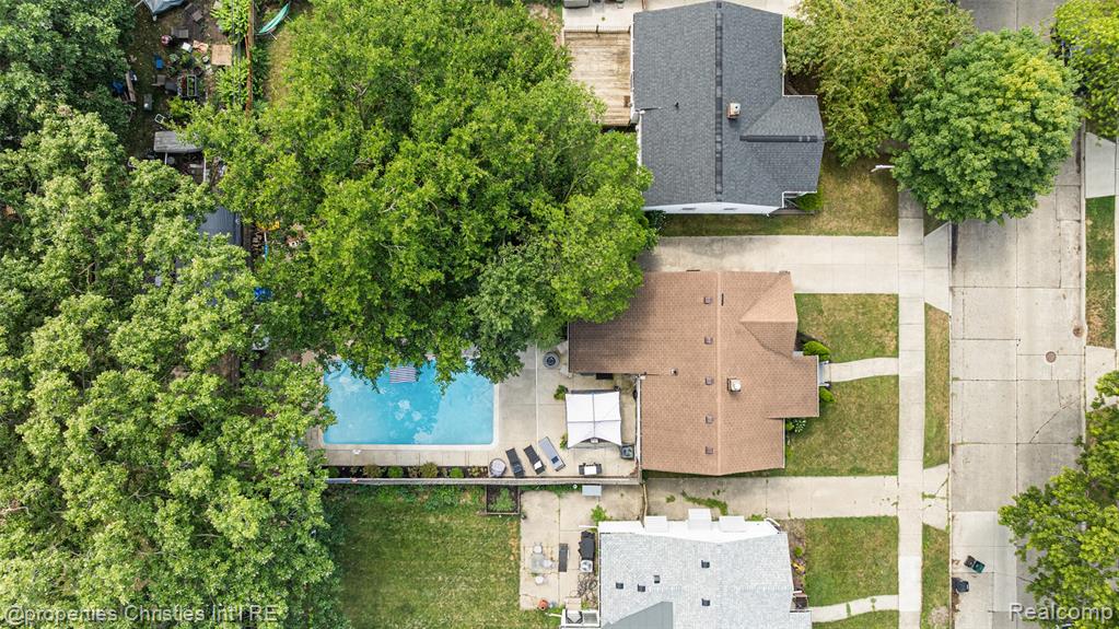 main property photo 53