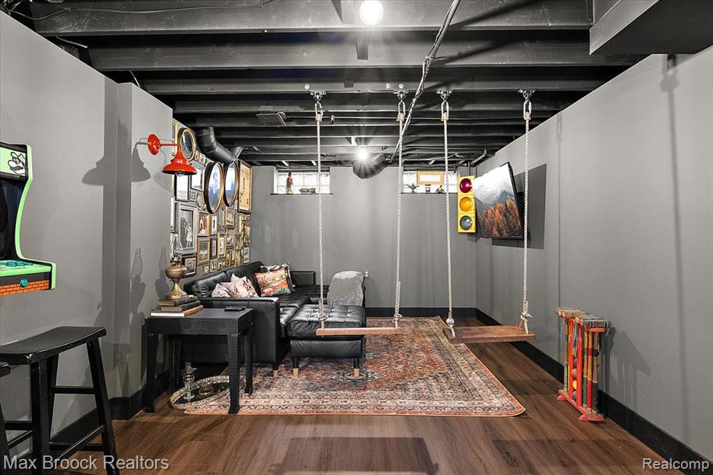 main property photo 38