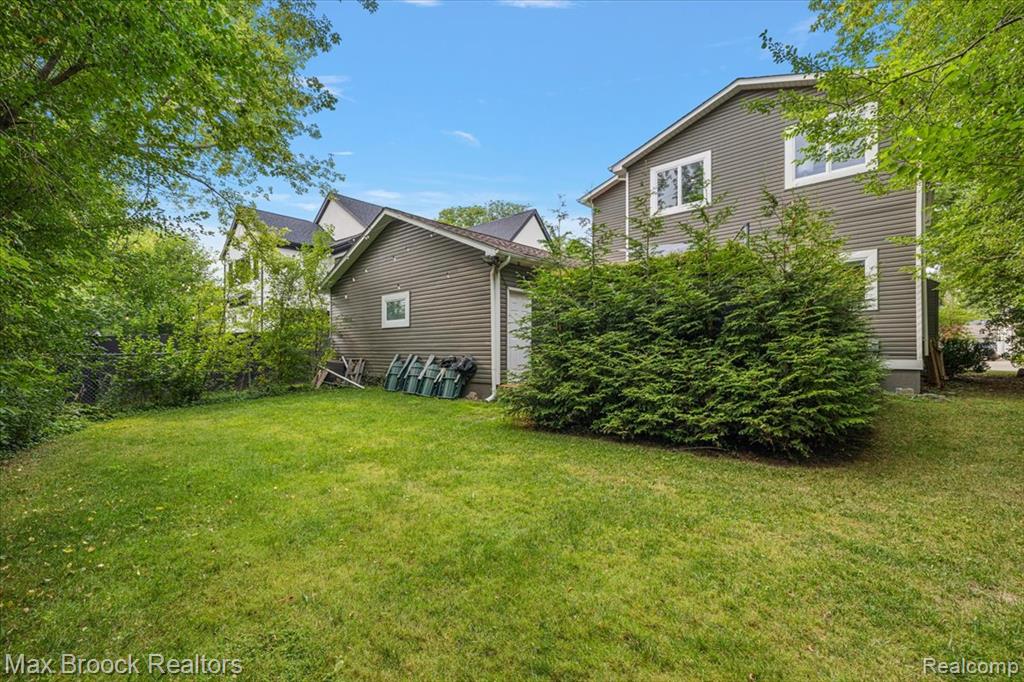main property photo 42