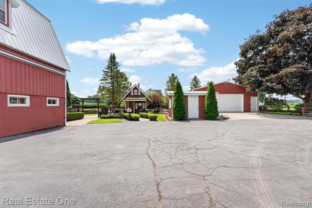 main property photo 70
