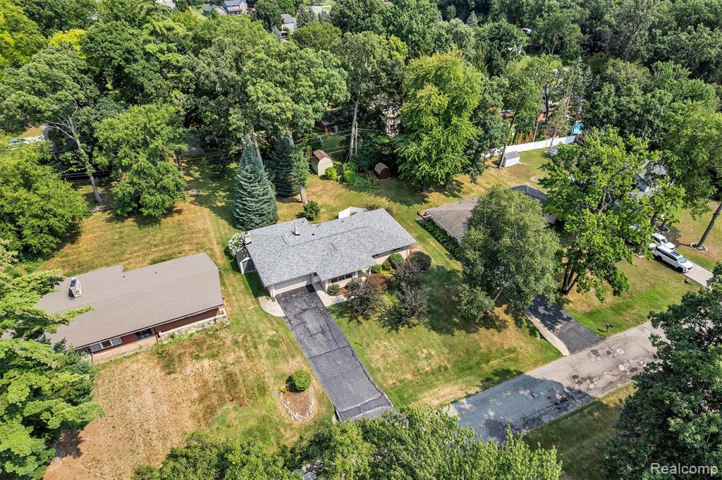 main property photo 60