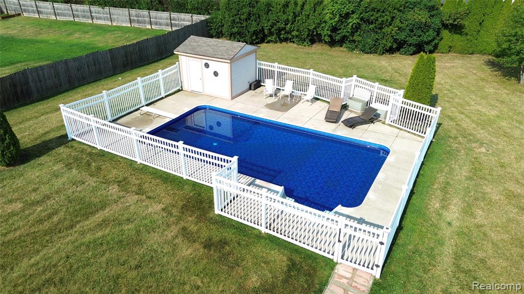main property photo 7
