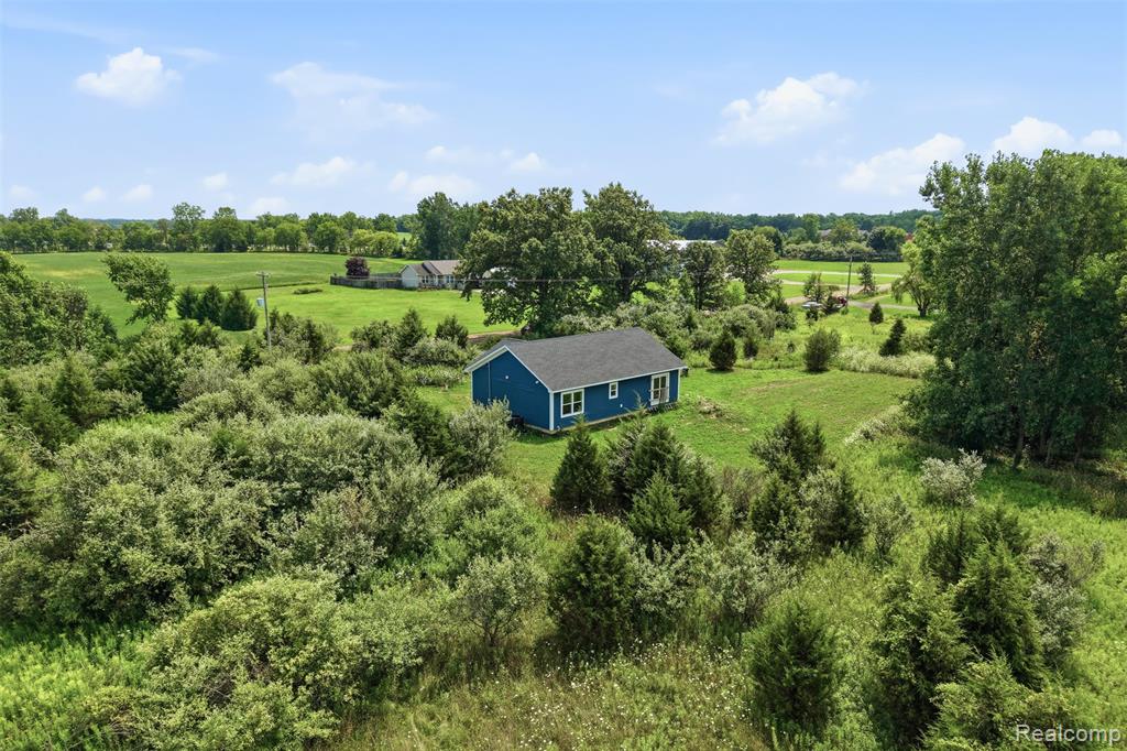 main property photo 17