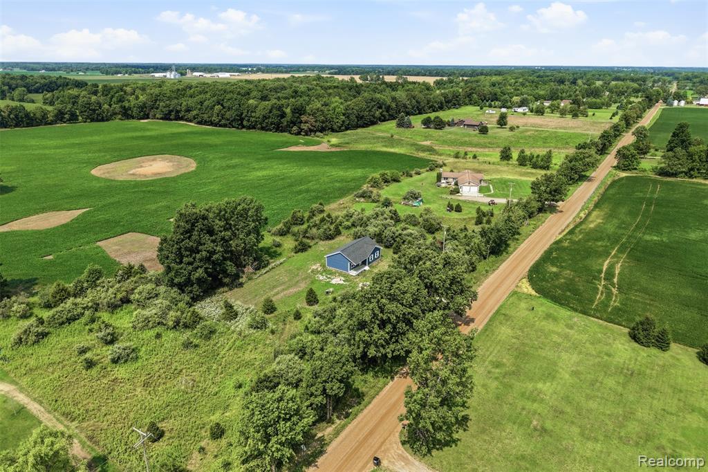 main property photo 18