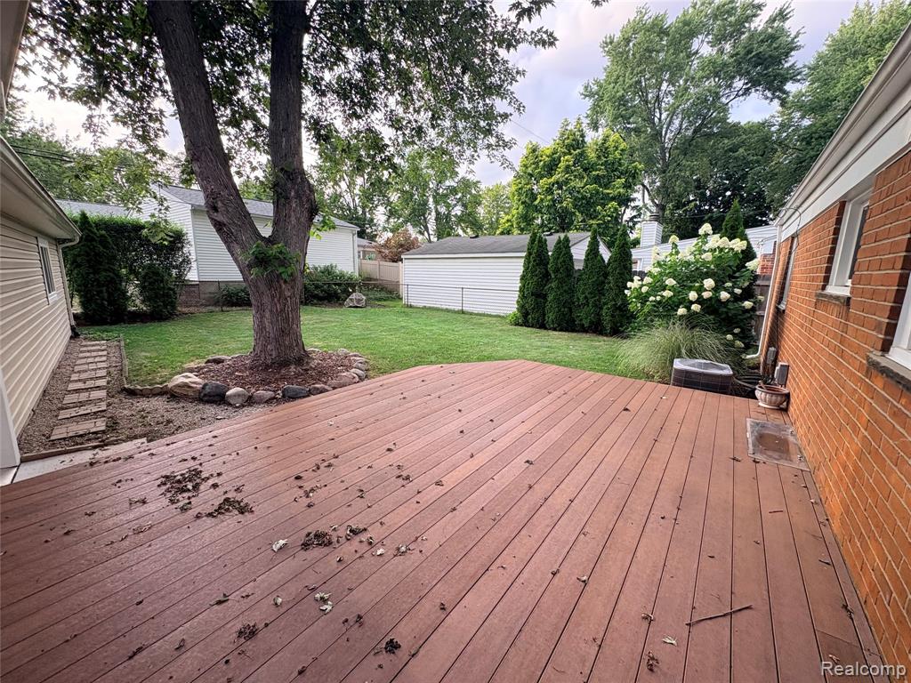 main property photo 19
