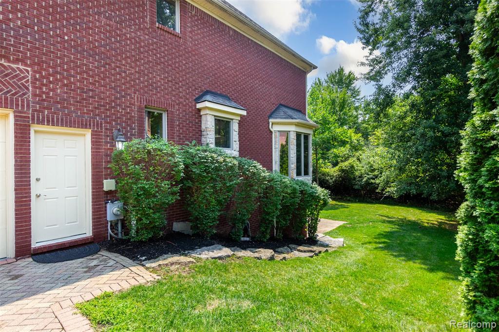 main property photo 74