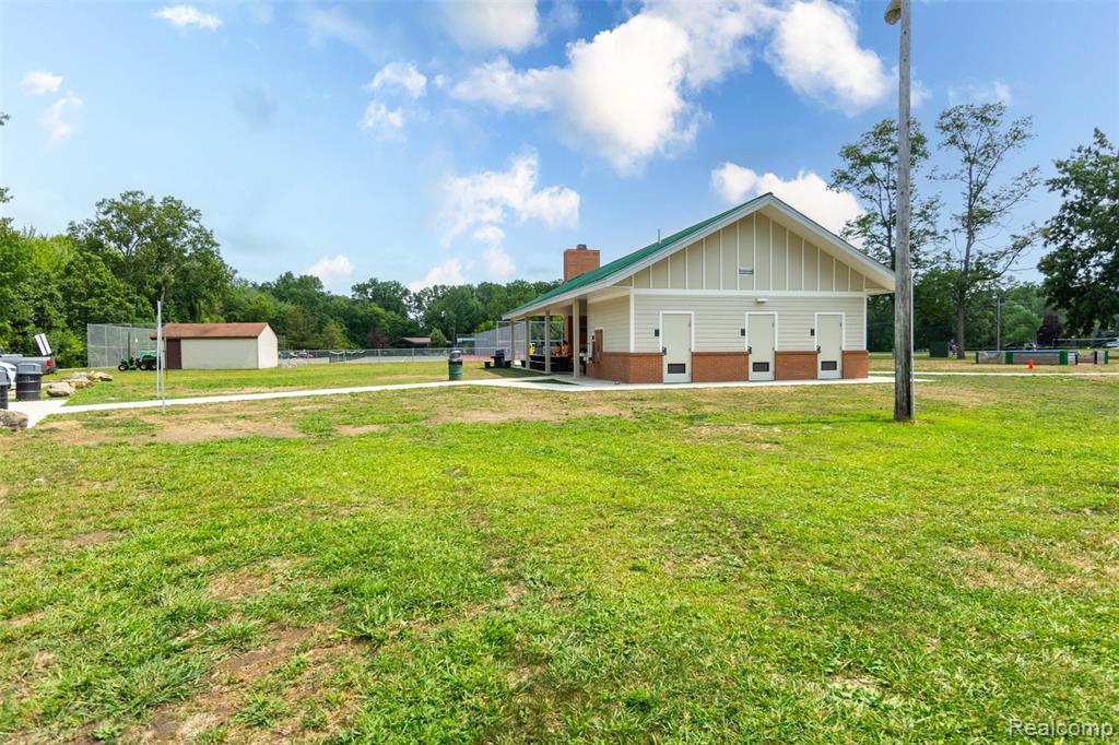 main property photo 81