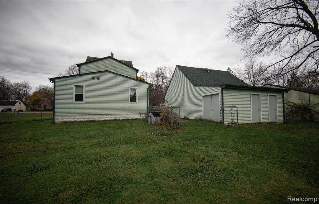 main property photo 20