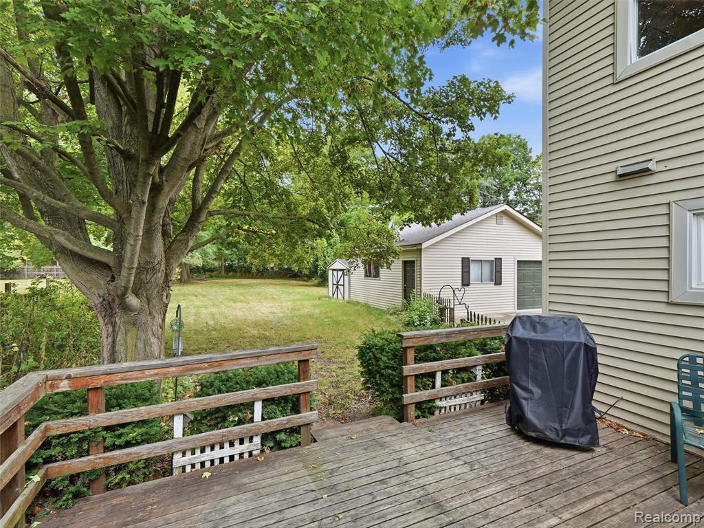 main property photo 18