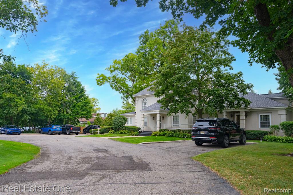 main property photo 7
