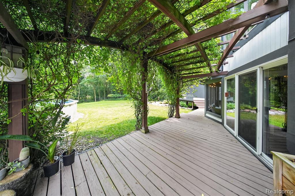 main property photo 48