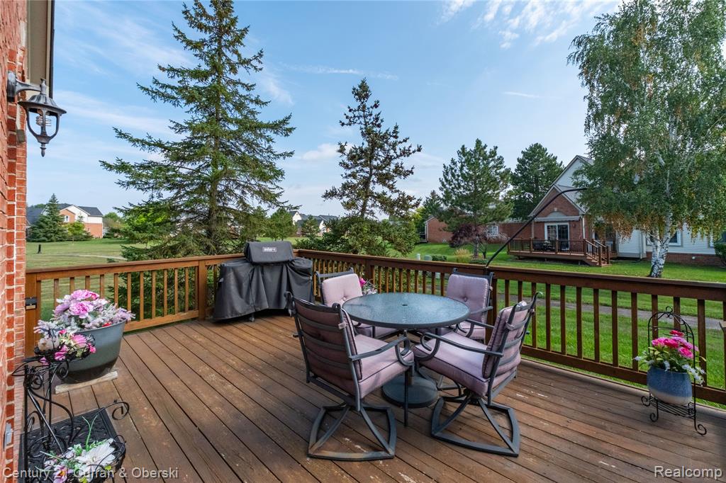 main property photo 44