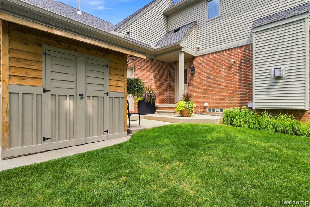 main property photo 70