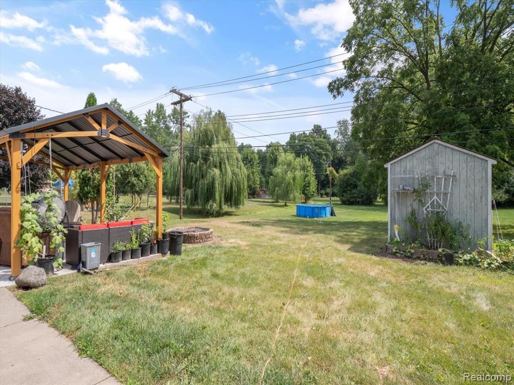 main property photo 29