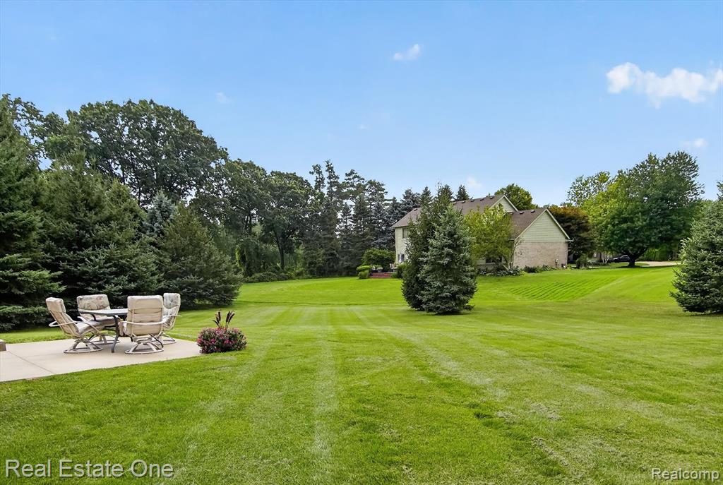 main property photo 49