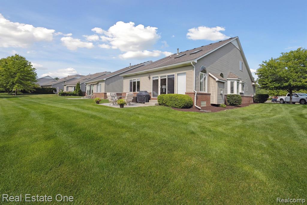 main property photo 50