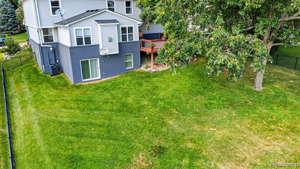 main property photo 43
