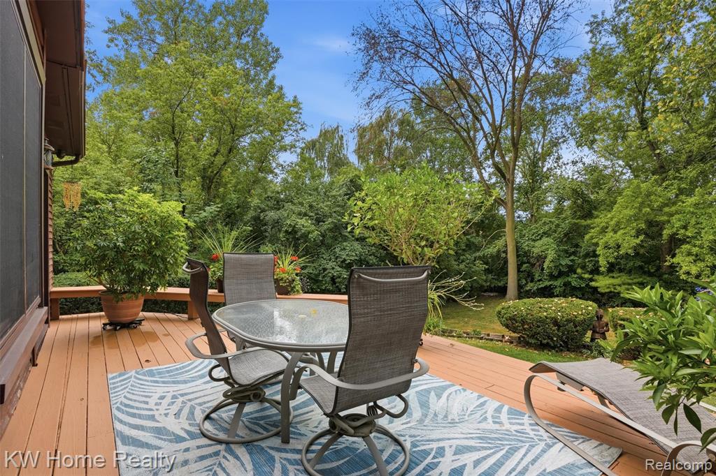 main property photo 70