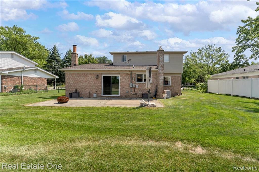 main property photo 26