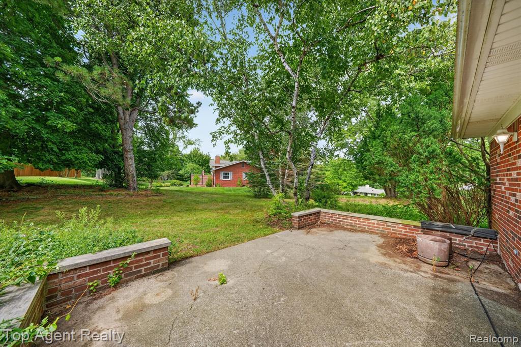 main property photo 44