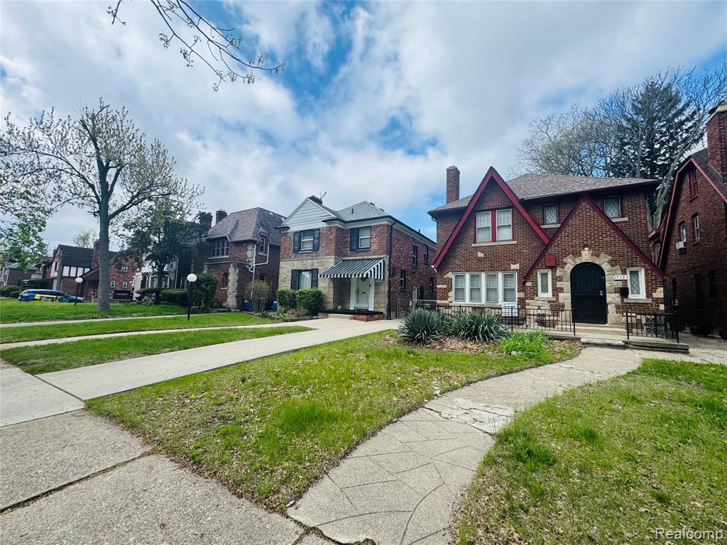 main property photo 31