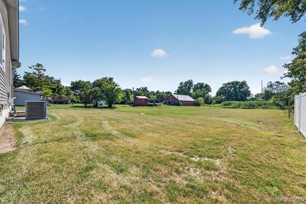 main property photo 39