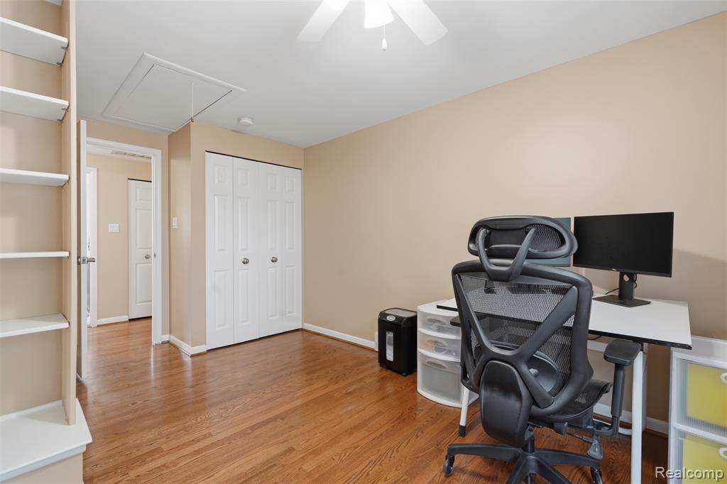 main property photo 29
