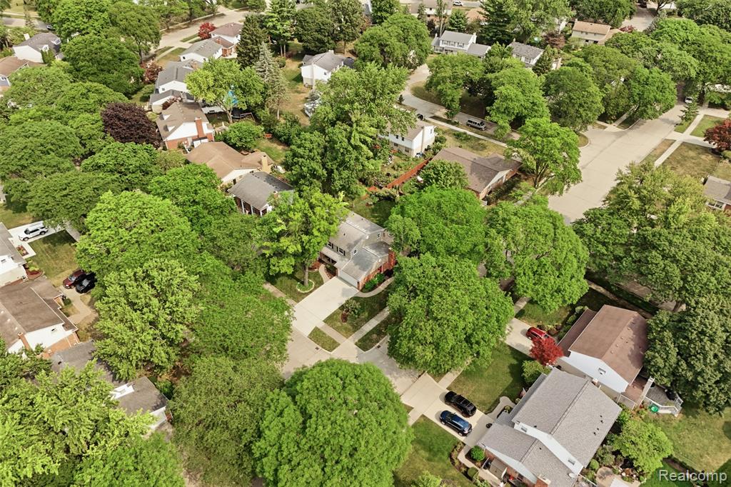 main property photo 49