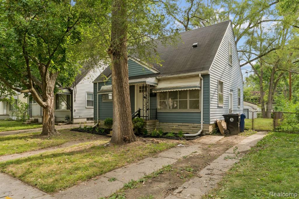 main property photo 19