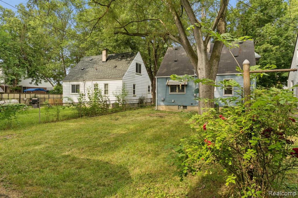 main property photo 21