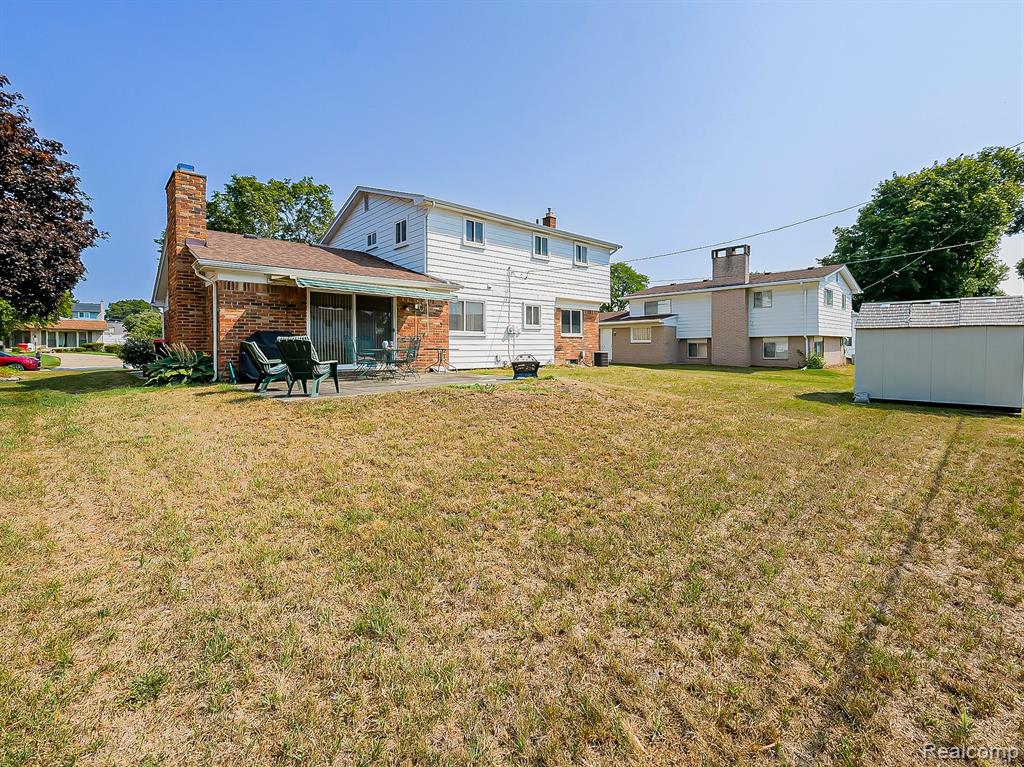 main property photo 28
