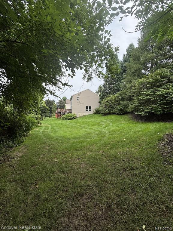 main property photo 34