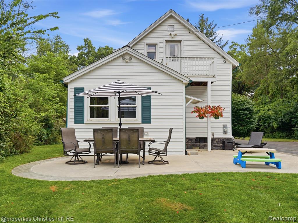 main property photo 27