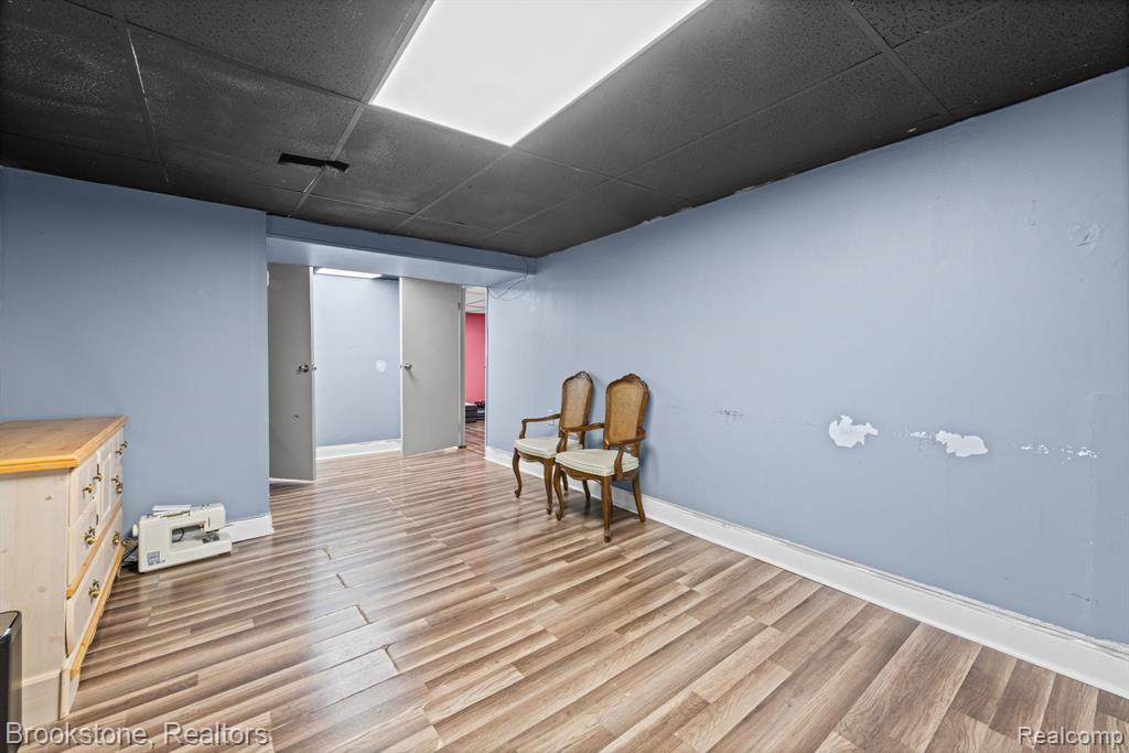 main property photo 17