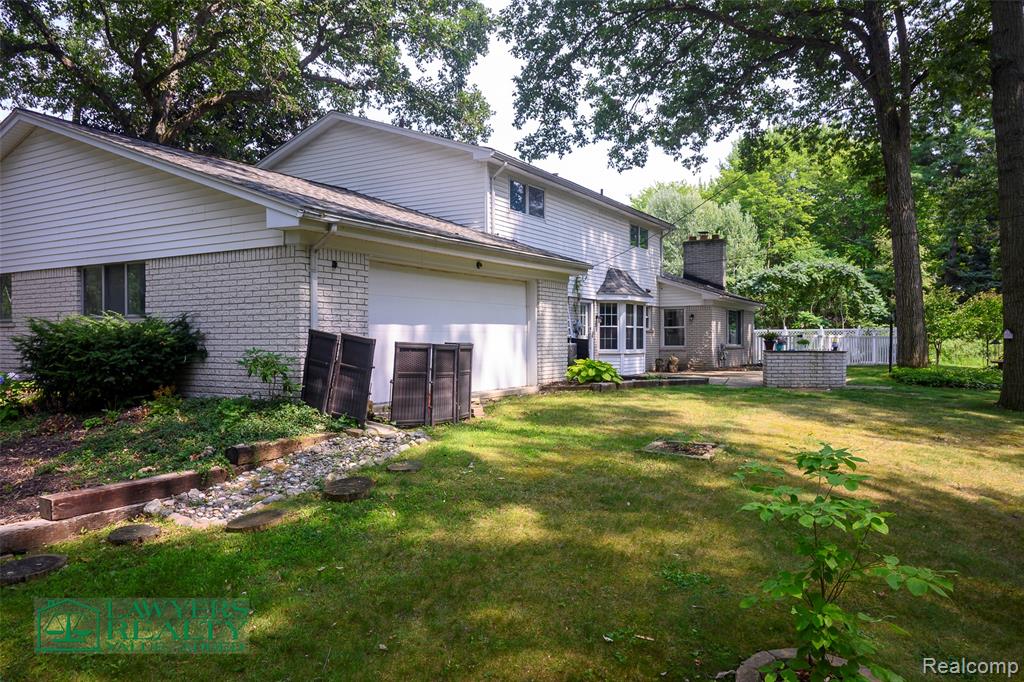 main property photo 44