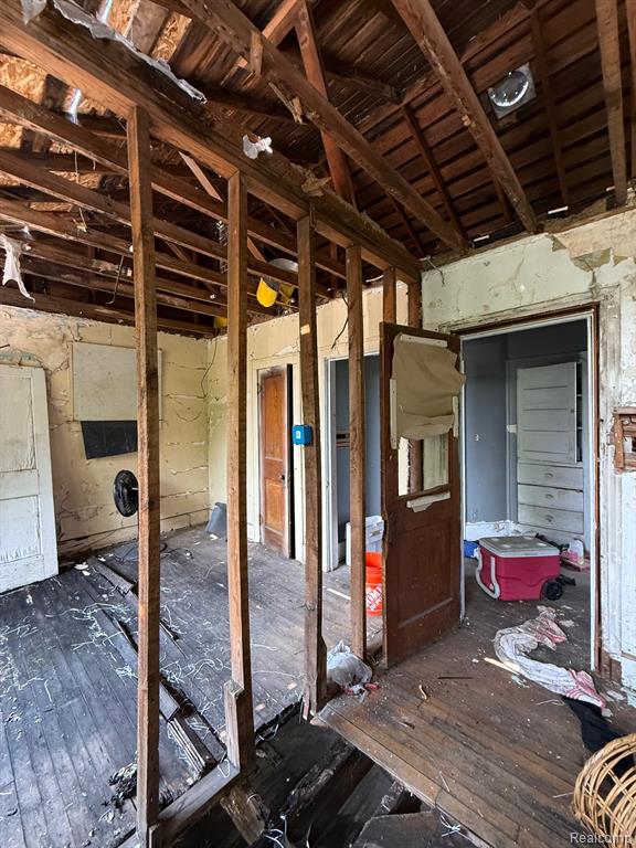 main property photo 14