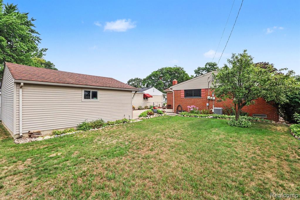 main property photo 21