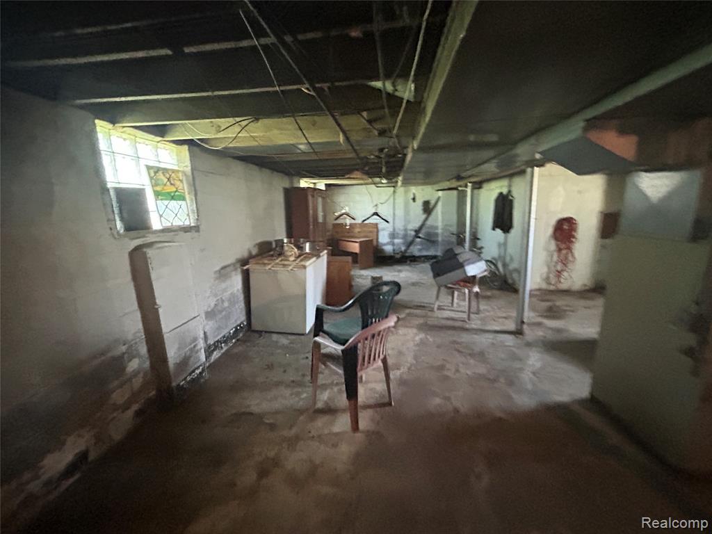 main property photo 50