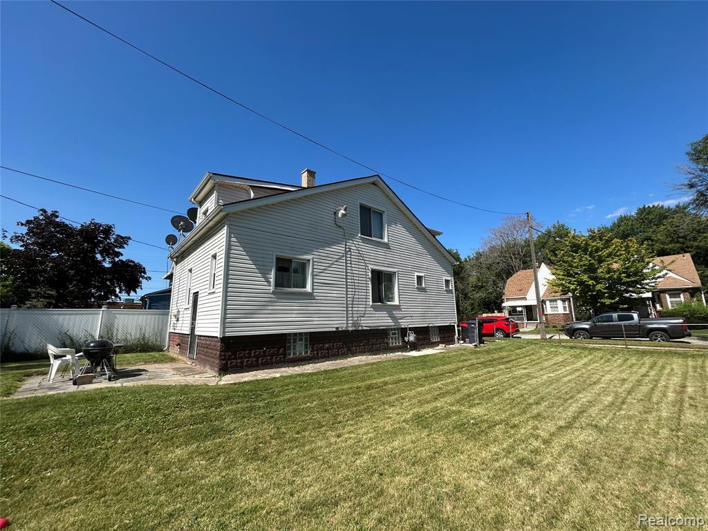 main property photo 59