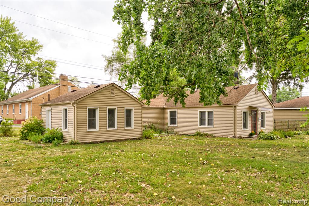 main property photo 20