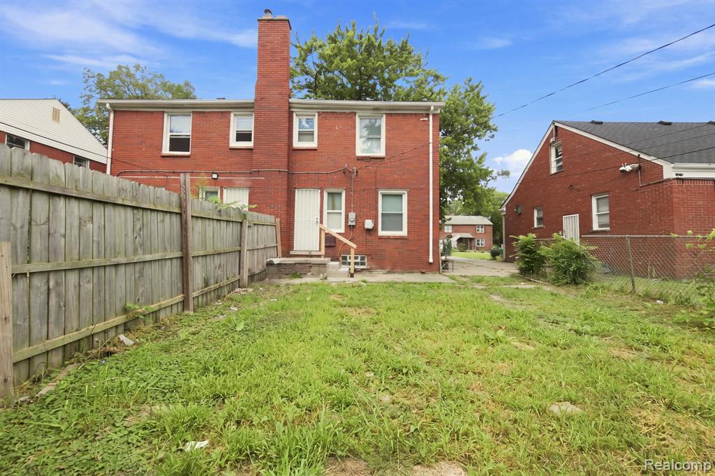 main property photo 20