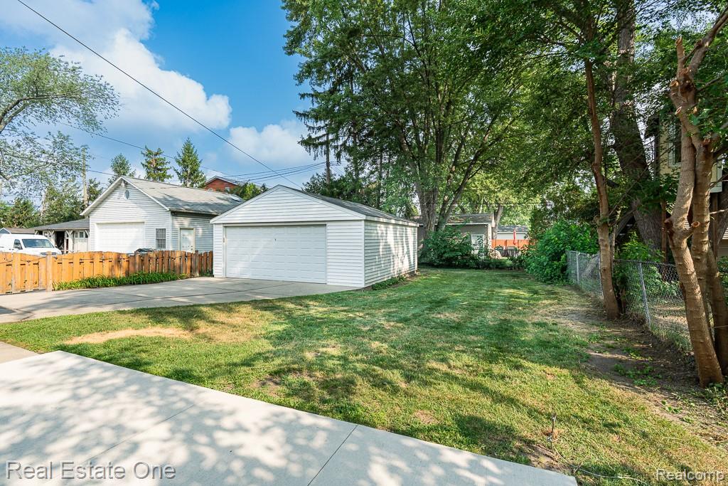 main property photo 29
