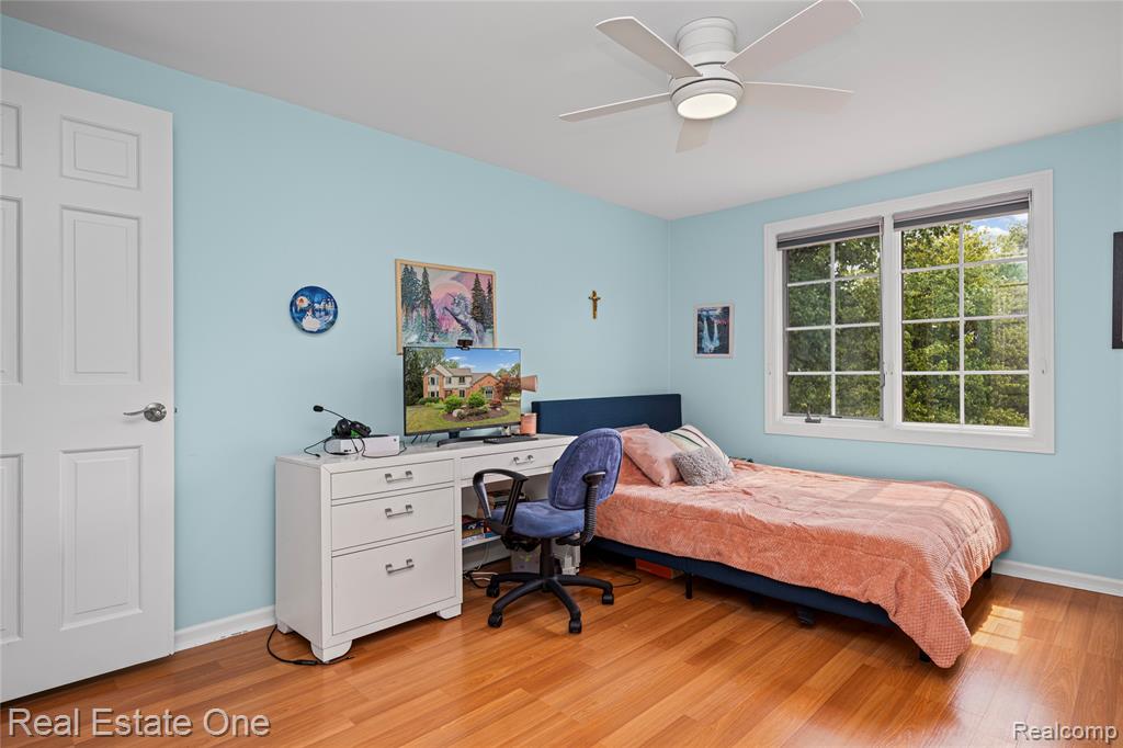 main property photo 54