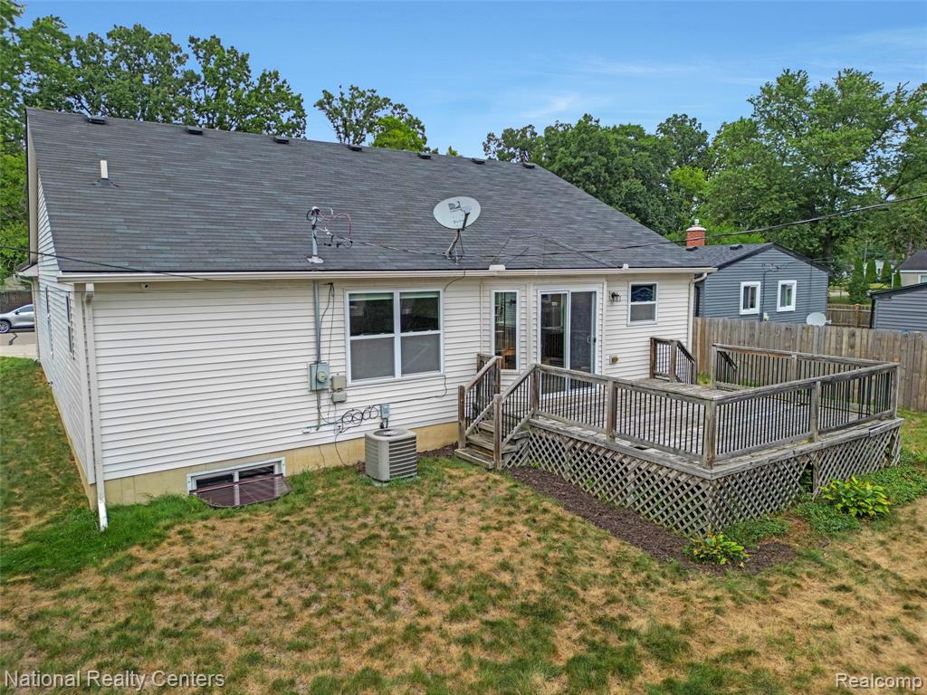 main property photo 39